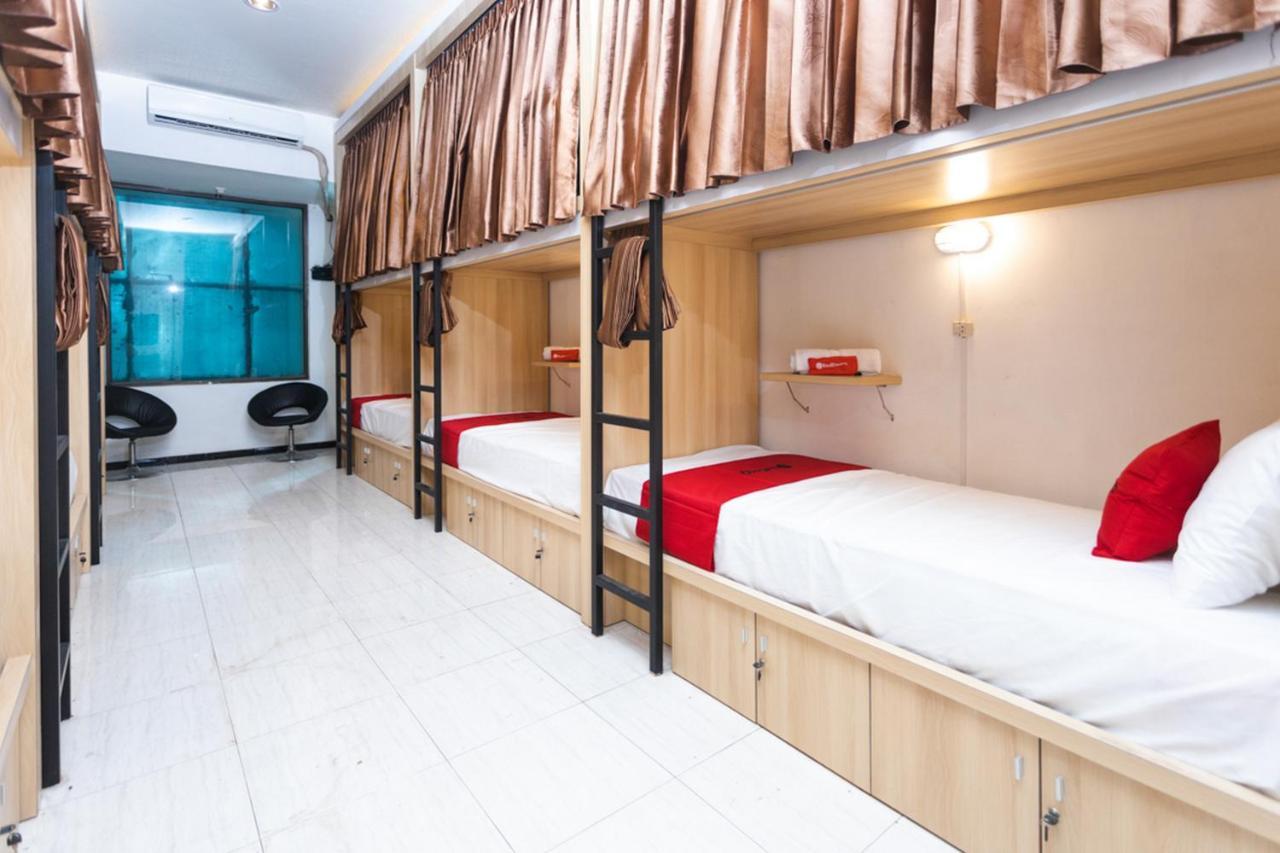 RedDoorz Hostel @ Malang City Center 2 Buitenkant foto